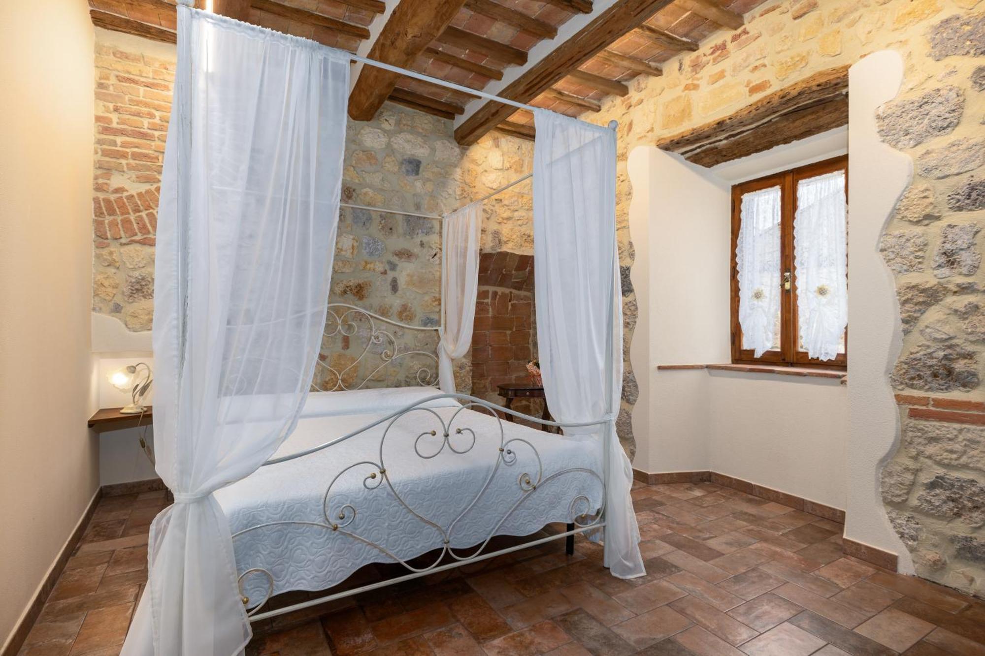 Sognare Nel Castello Hotell Monteriggioni Eksteriør bilde